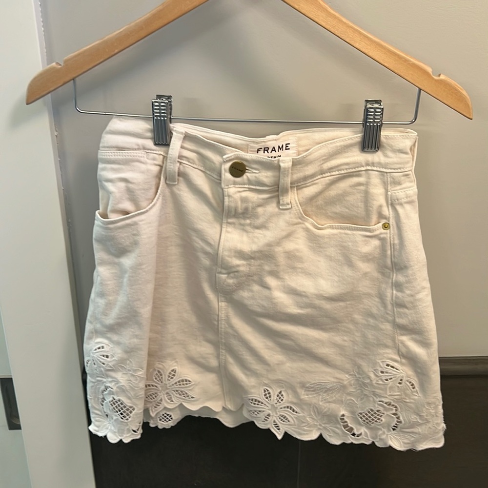 Frame Denium White Eyelet Floral Denim Skirt size 24
